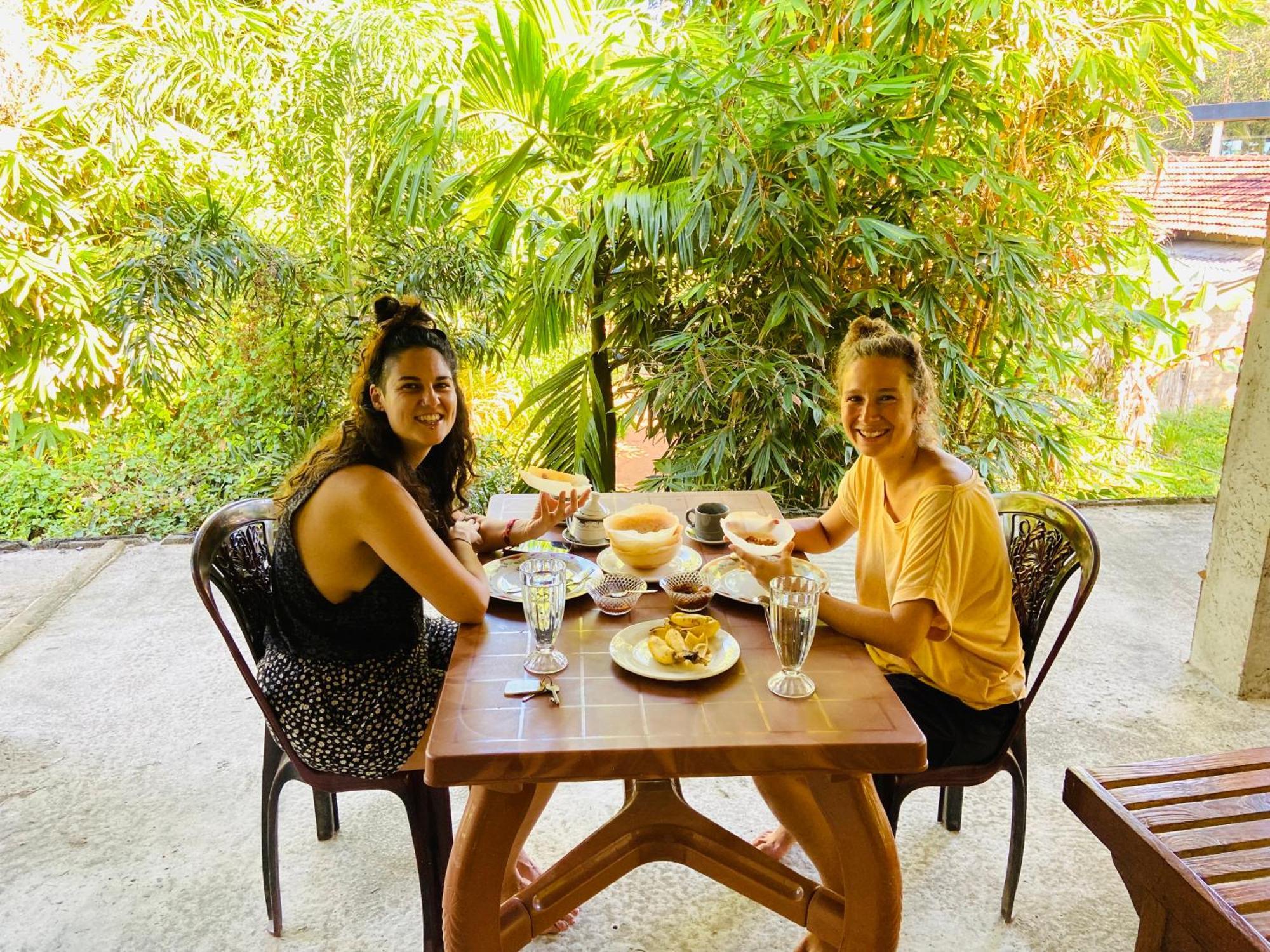 Leo Homestay Диквела Екстериор снимка