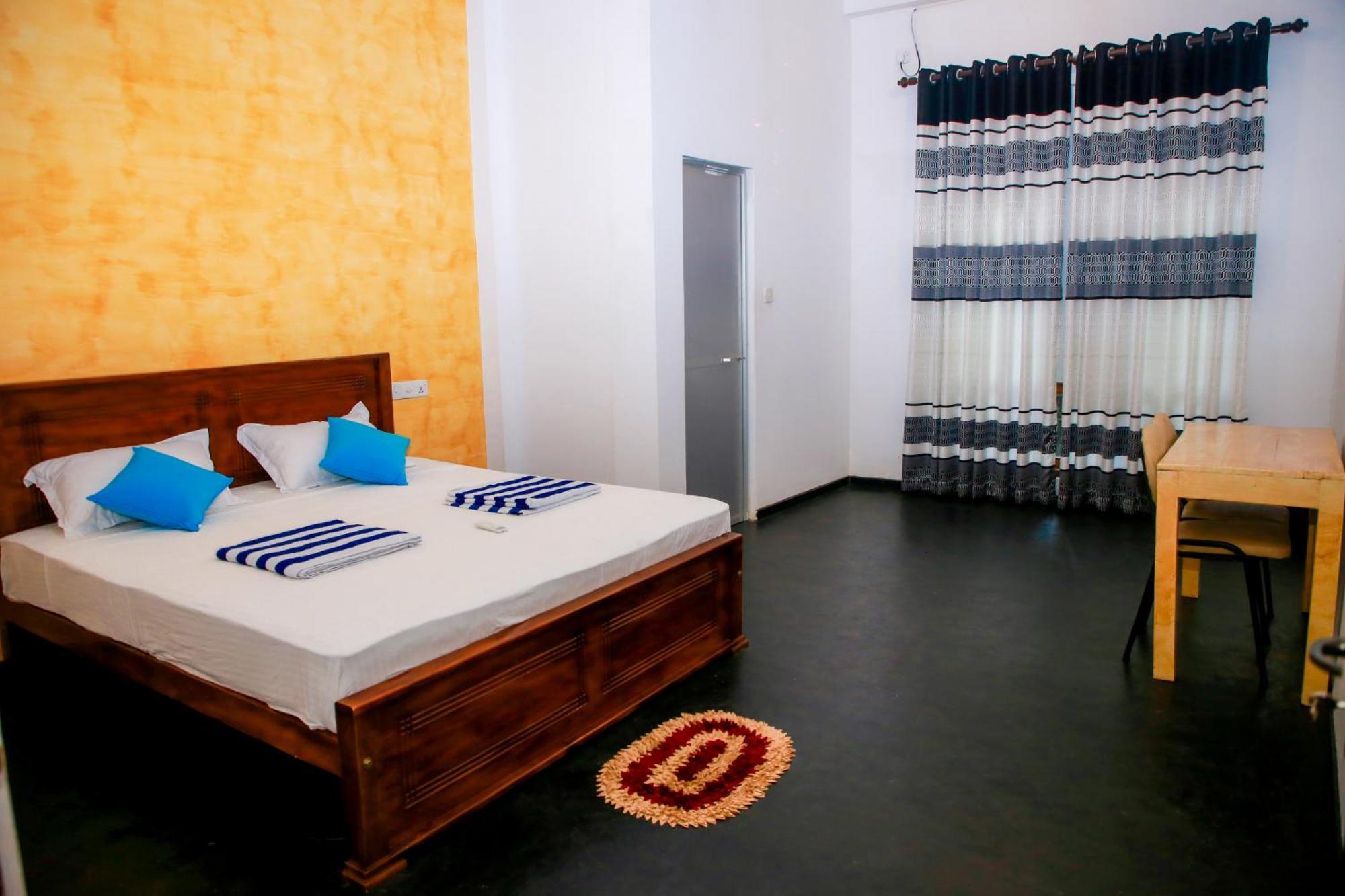 Leo Homestay Диквела Екстериор снимка