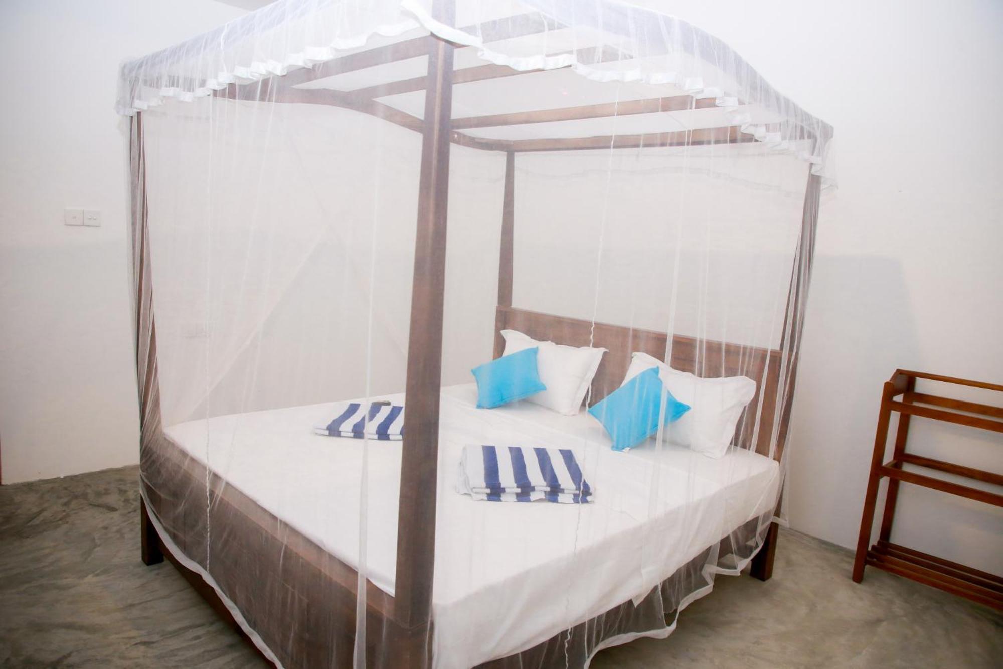 Leo Homestay Диквела Екстериор снимка