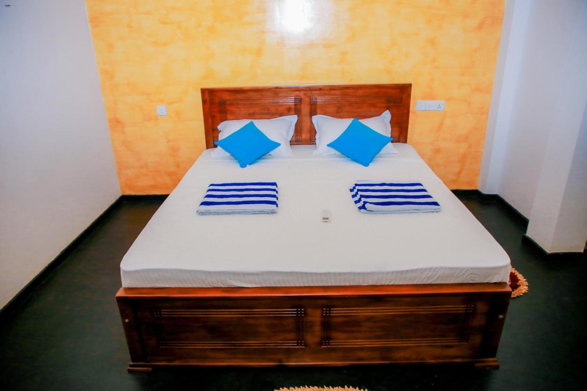 Leo Homestay Диквела Екстериор снимка