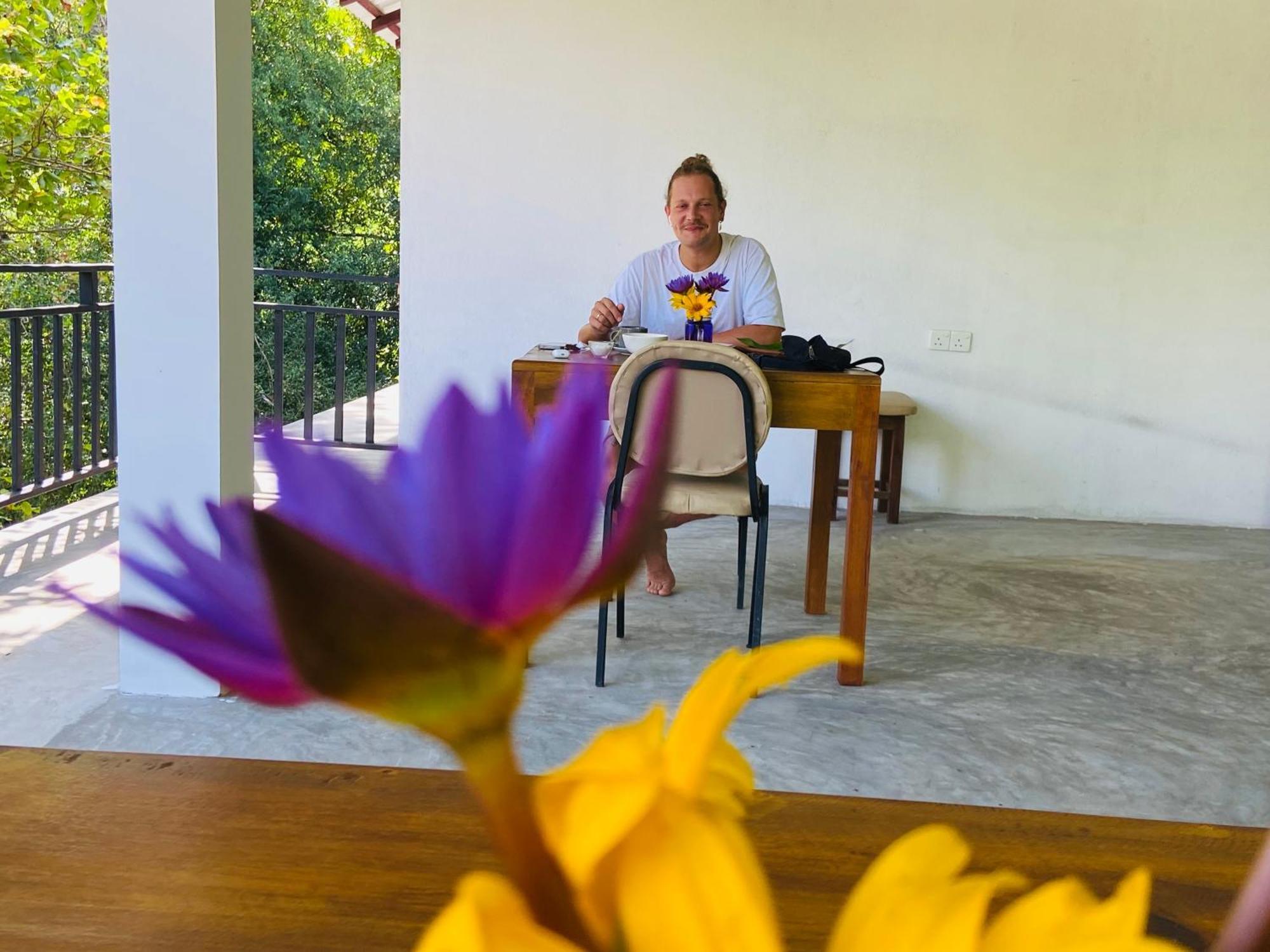 Leo Homestay Диквела Екстериор снимка